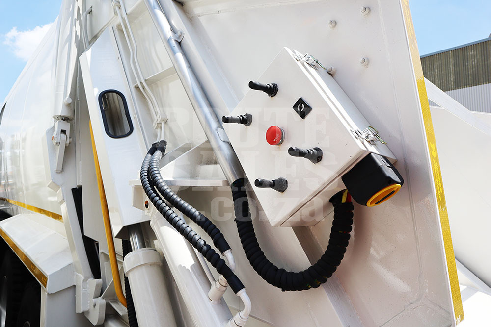 20m³ / 22m³ Gigapack Compactor - Image 5
